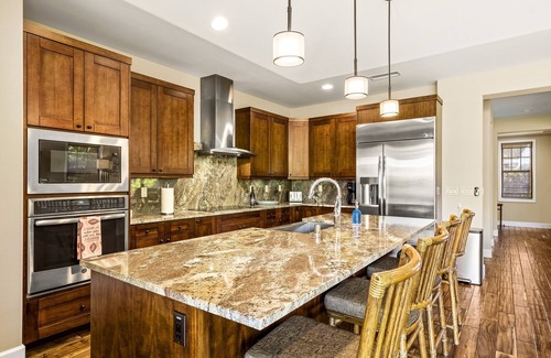 Keauhou House | 🏖️Outdoor Seating | Central AC & WIFI | Concierge Included!
