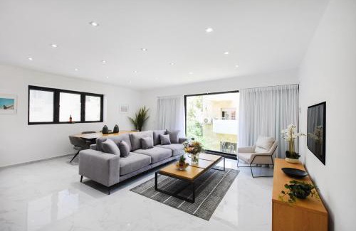 Tel Aviv Promenade Apartment | Outer Space by HolyGuest