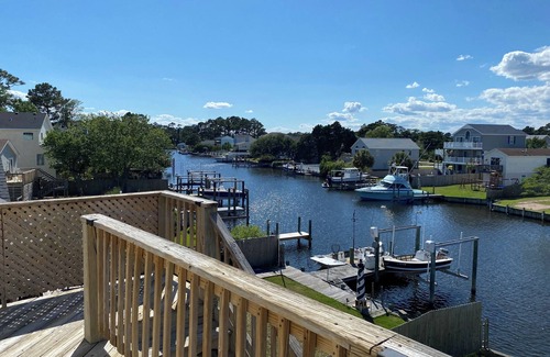 Colington Harbour House | Outerbanks 3 bedroom, 2.5 bath house canal front with dock