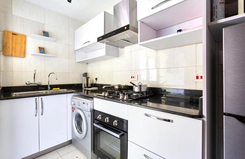 Mbotela Apartment | Outlink South B Minutes to Town and Jkia Airport