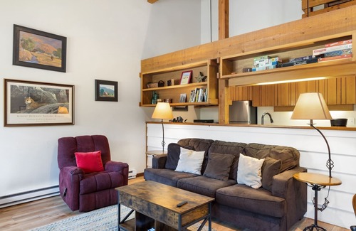 Moose Wilson Road Condo | Outpost: Geranium 2622