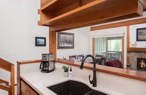 Moose Wilson Road Condo | Outpost: Geranium 2622