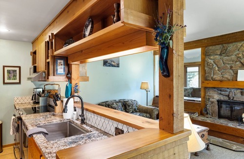 Moose Wilson Road Condo | Outpost: Geranium 2623