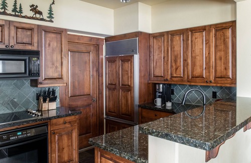 Jackson Condo | Outpost: Grand View 334 - AC and Teton Views