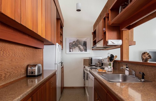 Moose Wilson Road Condo | Outpost: Huckleberry 3124 -Wood burning fireplace!