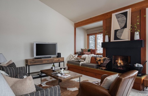 Moose Wilson Road Condo | Outpost: Huckleberry 3124 -Wood burning fireplace!