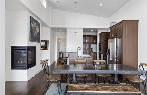 Jackson Condo | Outpost: King Ridge 6 Penthouse - AC & Hot Tub!