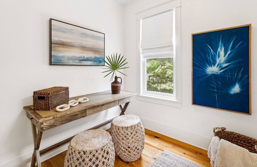 Watercolor House | Outpost: Located near Camp Watercolor! 6 Seater Golf Cart and 4 Bikes!