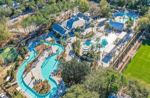 Watercolor House | Outpost: Located near Camp Watercolor! 6 Seater Golf Cart and 4 Bikes!