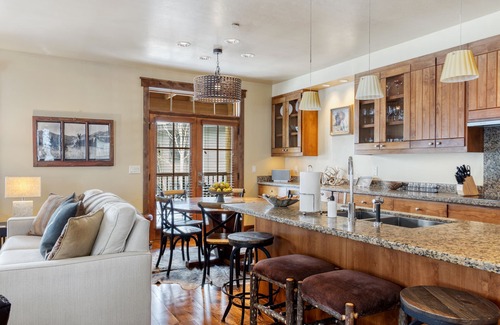 Jackson House | Outpost: Love Ridge 251 - Spacious, Air Conditioned