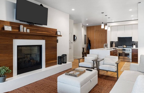 Jackson Condo | Outpost: One Town Hill 500 - Base of Snow King Mtn