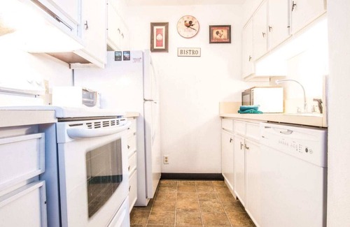 Teton Village Condo | Outpost: Tensleep B6