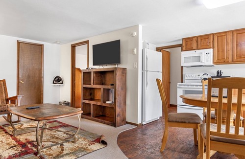 Jackson Condo | Outpost: Vine Street 4 - Close to Snow King!