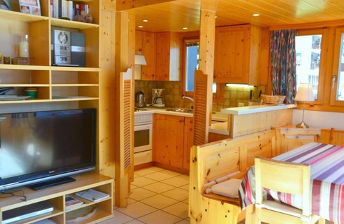 St. Luc Apartment | Outside : 2-storey attic flat for 8 persons, balcony with garden furniture -Inside : 90 sqm, entranc