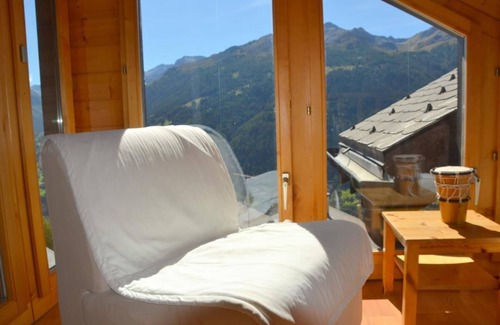 St. Luc Apartment | Outside : 2-storey attic flat for 8 persons, balcony with garden furniture -Inside : 90 sqm, entranc