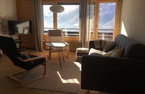 St. Luc Apartment | Outside : on the 4rd floor of a five-storey apartment house, lift, south balcony with beautiful view