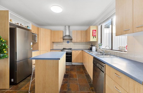 Bexley House | Outstanding 4-Bed Home with Garden, Pool & More