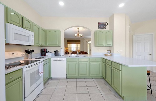 Windsor Hills Villa | Outstanding 6 Bed Villa, Pool & Spa, Superb Lakefront Setting, 5* Windsor Hills