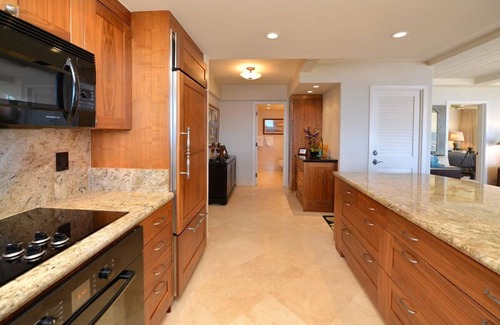 Kaanapali Condo | Outstanding Direct Oceanfront Suite #301 at The Whaler Maui