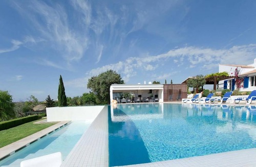 Lagos Villa | Outstanding Lagos Villa | 6 Bedrooms | Villa Alfarrobeira | Stunning Sea &.