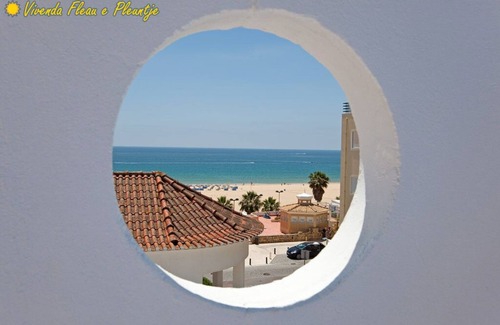 Praia da Rocha Villa | Outstanding location (Algarve) facing the Ocean on Praia da Rocha strip Portimao