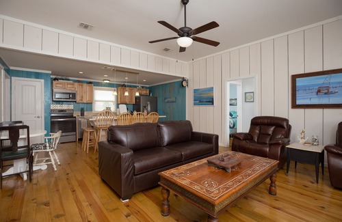 Crystal Beach House | Outstanding Oceanview Oasis*Steps from Beach*3BR