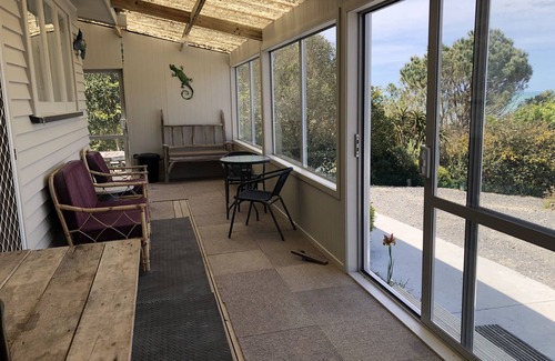 Porangahau House | Outstanding Sea Views; Lovely Accommodation
