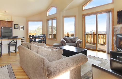 Estes Park Condo | Ouzel Peak 22A - 2 Br Condo with Lake/Mountain Views!