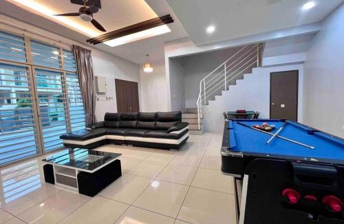 Kampung Bakau House | OV 4 bedrooms, family 10-14 pax homestay