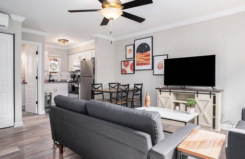 East Ocean View Apartment | OV Mosaic Sunset Suite