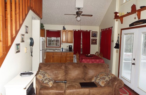 Bryson City Cabin | Over The Edge (near the Nantahala Outdoor Center) WiFi Hot Tub