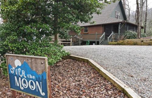 Blairsville House | Over The Moon | Blairsville GA