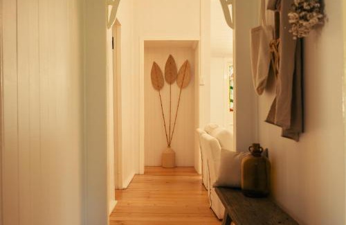 South Bingera House | Over The Road