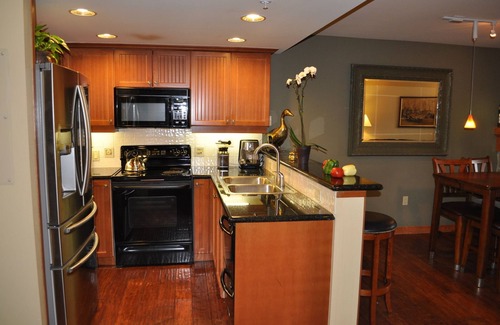 Salt Lake Mountain Resorts Condo | Over The Top, 3-Bedrm, Primary Residence, Ski in/out, Low Rates 299-899 Night.