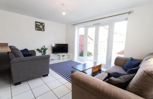 Patchway House | Overdrive rd - Long Stay Contractors by ShortStayUK