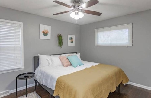 Lenexa House | Overland Park Oasis