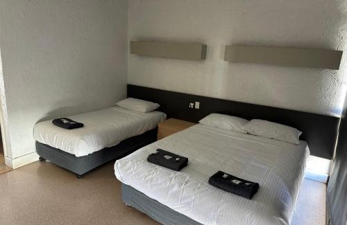 Townview Hotel | Overlander Hotel