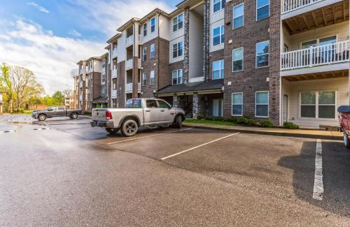 Farragut Apartment | Overlook 6301 Knoxville's Ultimate Urban Escape