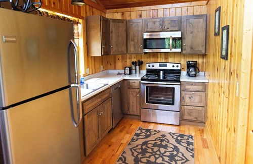 Logan Cabin | Overlook - Hosted by The Chalets