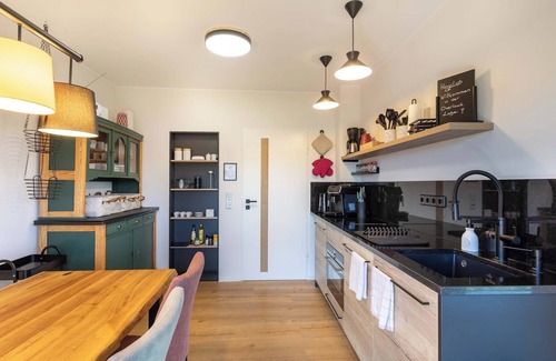 Marienhagen House | Overlook Lodge - 5-star vacation home in the Kellerwald forest on Lake Edersee