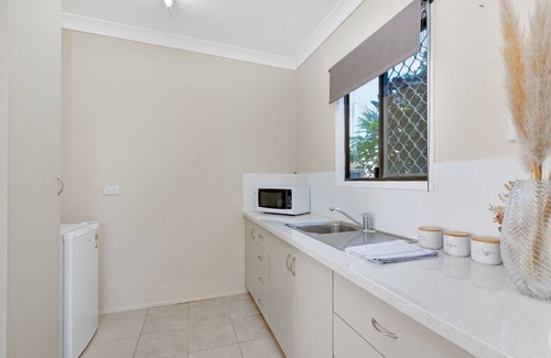 Cooee Bay House | Overlooking Keppel Bay