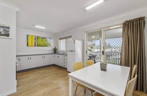 Crescent Head House | OVERLOOKING KILLICK CREEK & THE BEACH
