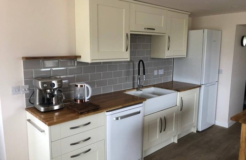 Durness Cottage | Overlooking the Kyle of Durness with an ever changing tideline. Pet friendly!