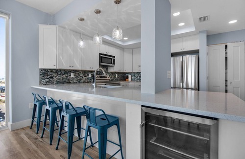 Navarre Beach Condo | Oversized 3BR/3B BEAUTIFULLY RENOVATED corner w/panoramic views of Gulf/Sound!