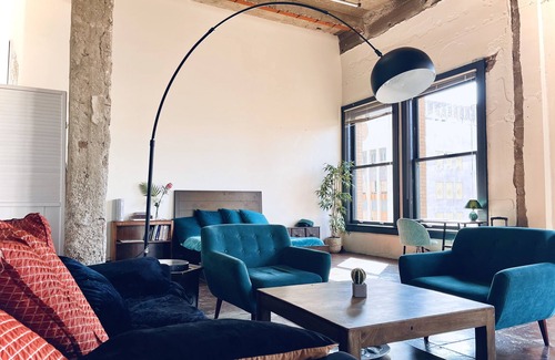 Historic Core Apartment | OVERSIZED NY-STYLE BOHEMIAN SKYLINE PENTHOUSE IN BEST DTLA LOCATION