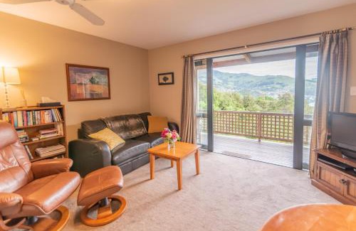 Akaroa House | Overton Cottage - Akaroa Holiday Home