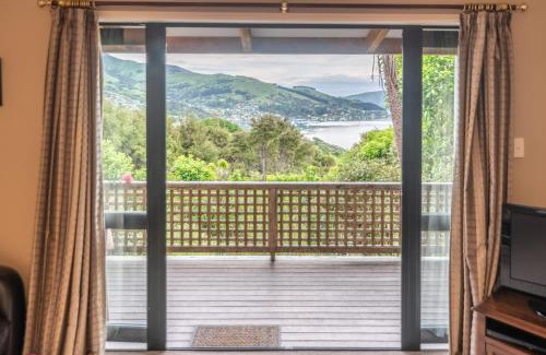 Akaroa House | Overton Cottage - Akaroa Holiday Home