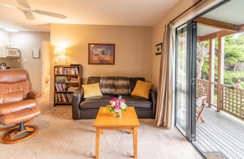 Akaroa House | Overton Cottage - Akaroa Holiday Home
