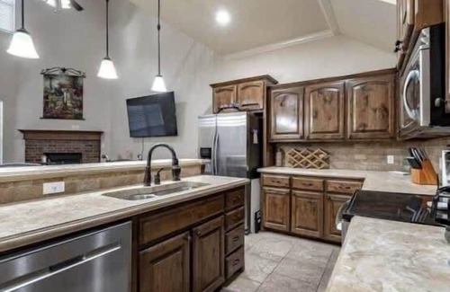 North Overton House | Overton Opulence - 3BR 3BA - Close to Tech
