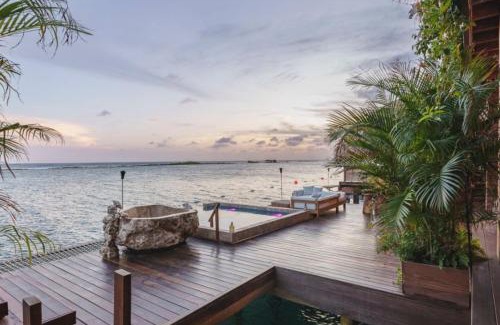 De Bruynewijk Apartment | Overwater penthouse aruba